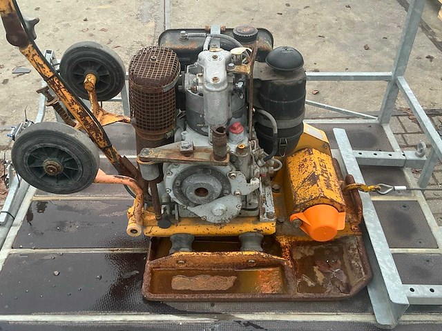 Wacker dps 2360 trilplaat met trilplaat aanhanger - afbeelding 12 van  24