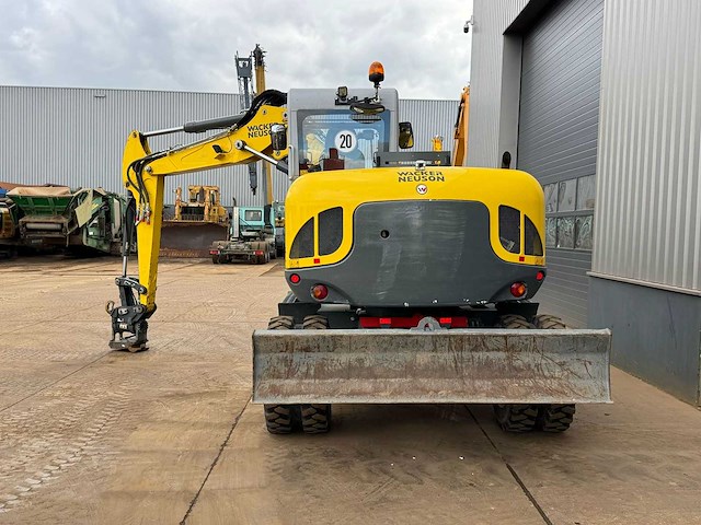 Wacker neuson - ew100 e06-03 - wheeled excavator - 2022 - afbeelding 25 van  26