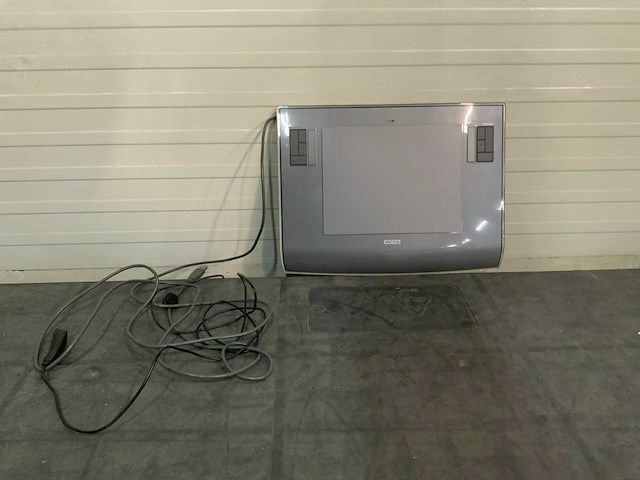 Wacom - ptz-630 - graphics tablet - afbeelding 1 van  7