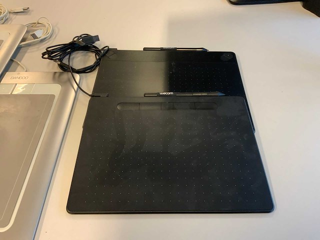 Wacom bamboo, intuos teken tablet (5x) - afbeelding 2 van  5