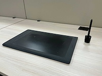 Wacom intuos pro large tekentablet - afbeelding 1 van  4