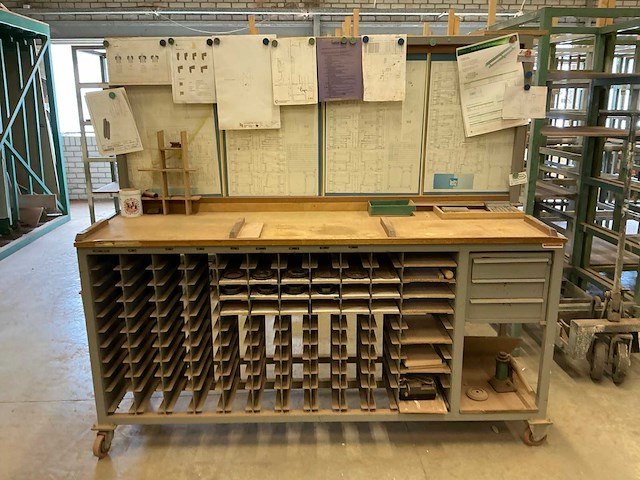 Wadkin ga 3677 vierzijdige schaafmachine - afbeelding 24 van  32