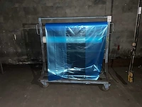Wagen voor rollen folie