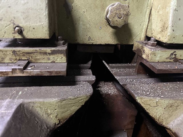 Wagener reutlingen halfautomatische dubbele verstekzaag - afbeelding 6 van  9