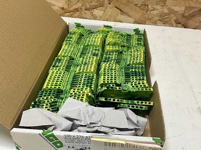 Wago 4-dr-fm aardrijgklem groen/geel (200x) - afbeelding 4 van  4