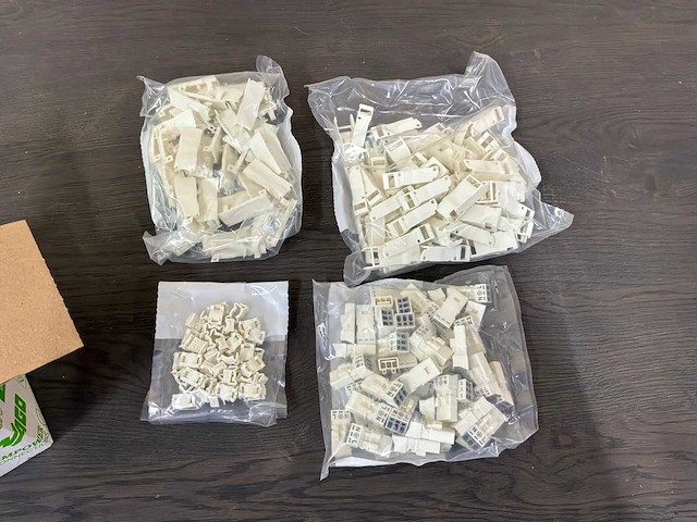 Wago 890-133 male met trekontlastingsbehuizing 3-polig wit (50x) - afbeelding 8 van  12