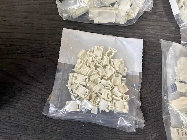 Wago 890-133 male met trekontlastingsbehuizing 3-polig wit (50x) - afbeelding 12 van  12