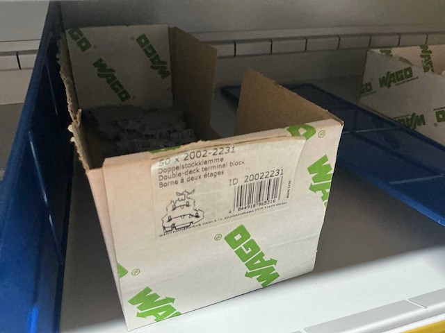 Wago voorraad kabelklemmen in stalen vakkenkast - afbeelding 7 van  46