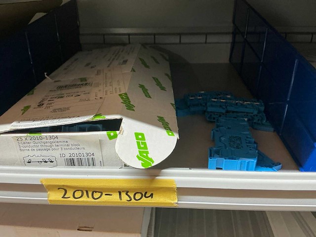 Wago voorraad kabelklemmen in stalen vakkenkast - afbeelding 10 van  46