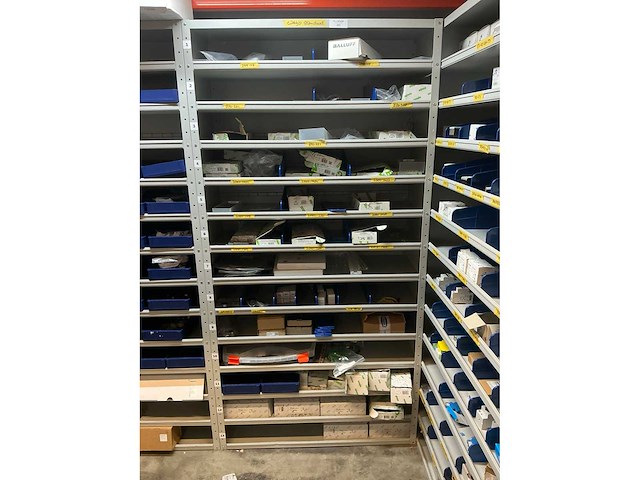 Wago voorraad kabelklemmen in stalen vakkenkast - afbeelding 12 van  46