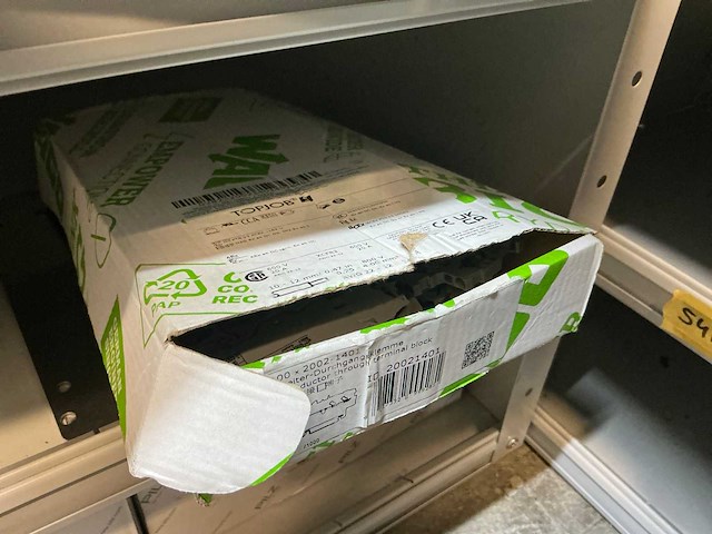 Wago voorraad kabelklemmen in stalen vakkenkast - afbeelding 31 van  46