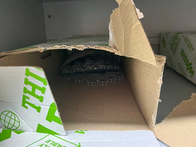 Wago voorraad kabelklemmen in stalen vakkenkast - afbeelding 46 van  46