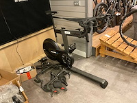 Wahoo kickr bike shift hometrainer - afbeelding 1 van  9