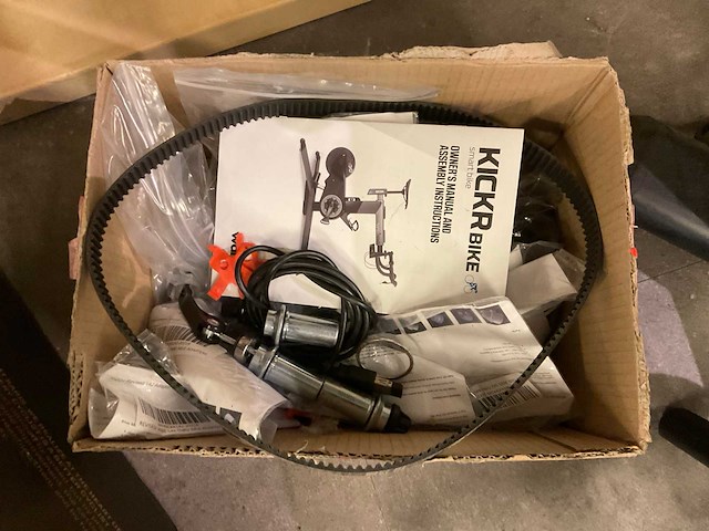 Wahoo kickr bike shift hometrainer - afbeelding 9 van  9