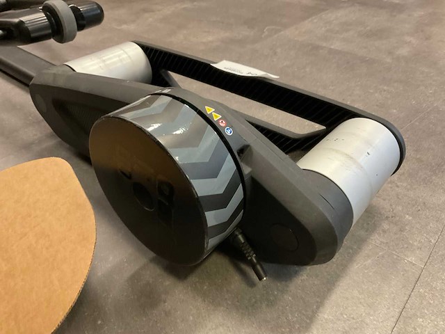 Wahoo kickr rollr fiets binnentrainer - afbeelding 4 van  7