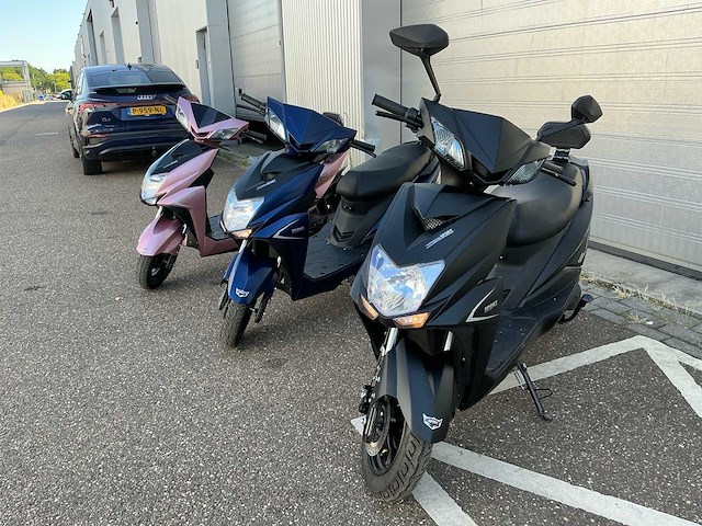 Walden sport e-scooter (3x) - afbeelding 1 van  41