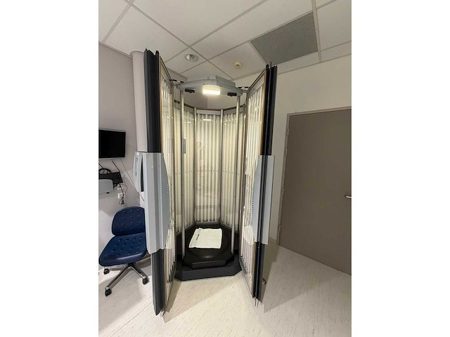 Waldmann - uv7200 - uv-lampen (uvb) 42 x tl 01 120 w - various hospital inventory - afbeelding 11 van  14