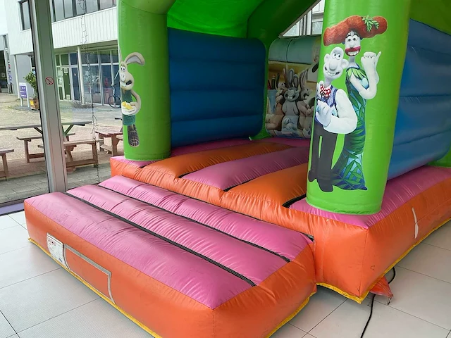 Wallace and grommit springkussen - afbeelding 8 van  13