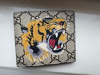 Wallet, gucci, bifold wallet gg supreme tiger beige - afbeelding 1 van  4