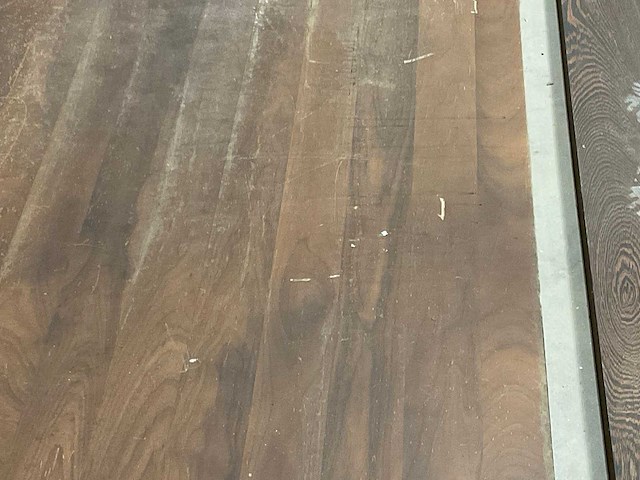 Walnotenhouten tafel - afbeelding 4 van  6