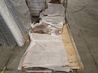 Walnut wood l shape table in epoxy, wood, 2026 - afbeelding 4 van  4