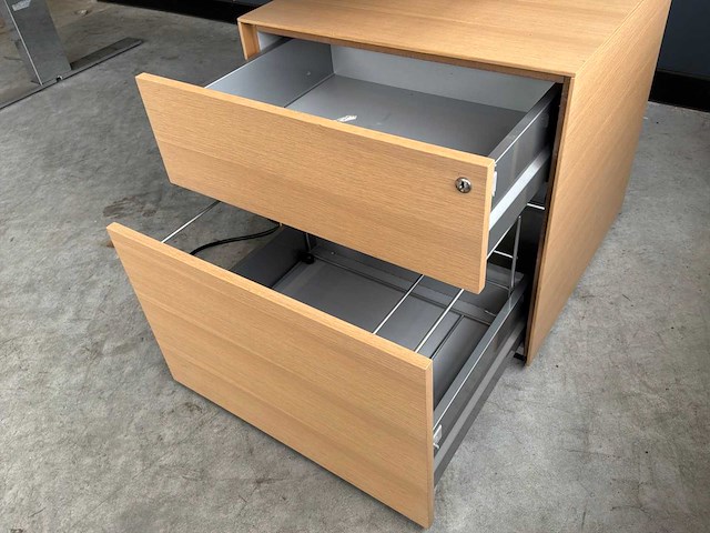 Walter knoll sta / zit bureau - afbeelding 8 van  10