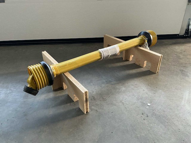 Walterscheid w2500 st25z 1210 aftakas - afbeelding 1 van  4