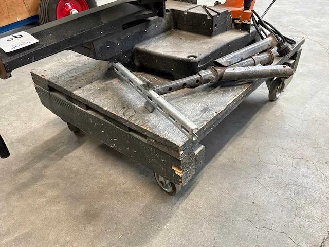 Walzer manual dry cut bandzaagmachine - afbeelding 6 van  9