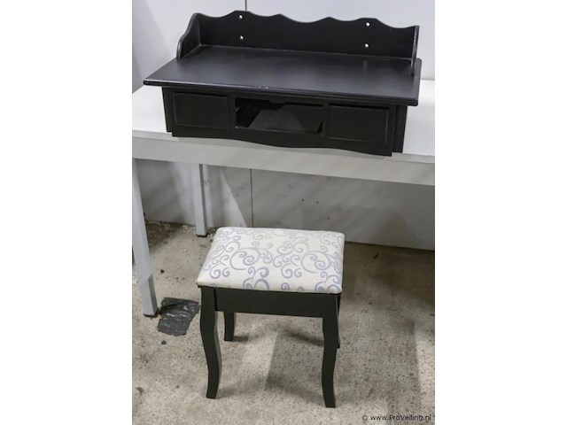 Wan gemonteerde kaptafel met kruk - afbeelding 3 van  4