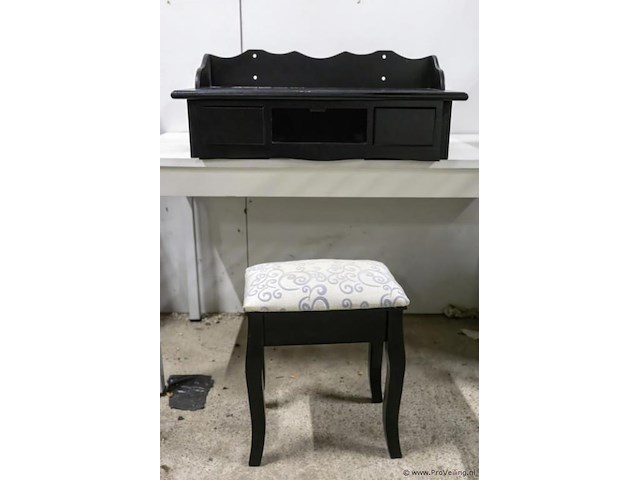 Wan gemonteerde kaptafel met kruk - afbeelding 4 van  4