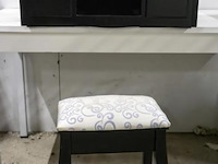 Wan gemonteerde kaptafel met kruk - afbeelding 4 van  4
