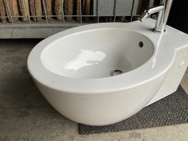 Wand bidet met kraan - afbeelding 3 van  5