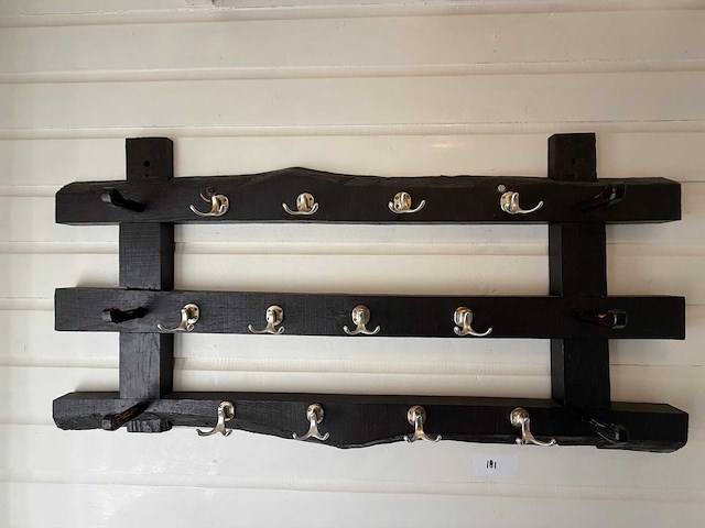 Wand garderobe - afbeelding 1 van  1