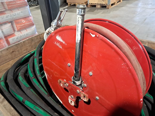 Wand haspel en slang - afbeelding 6 van  8