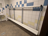 Wandbank met kledingrek - afbeelding 1 van  5