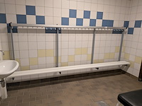 Wandbank met kledingrek - afbeelding 2 van  5