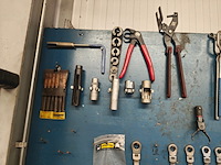 Wandbord met diverse auto gereedschap - afbeelding 4 van  11