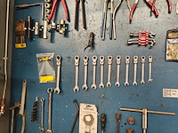 Wandbord met diverse auto gereedschap - afbeelding 10 van  11