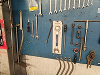 Wandbord met diverse auto gereedschap - afbeelding 11 van  11
