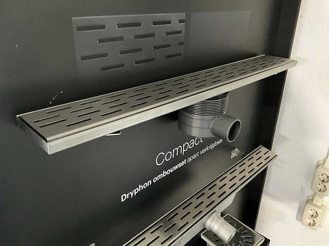 Wandbord met diverse easy drain drains en doucheputten - afbeelding 4 van  6