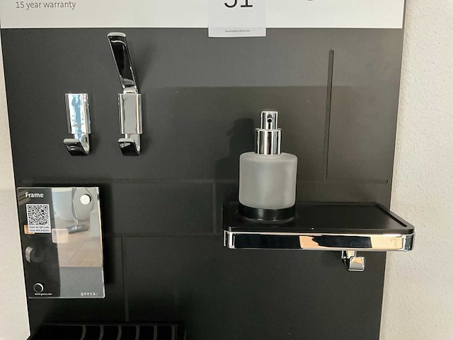 Wandbord met geesa frame accessoires - afbeelding 2 van  4