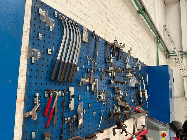 Wandbord met speciaal gereedschap - afbeelding 5 van  5