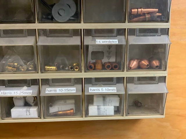 Wandbord met voorraadbakjes - afbeelding 4 van  12