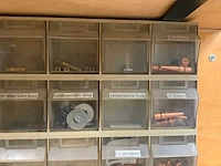 Wandbord met voorraadbakjes - afbeelding 3 van  12