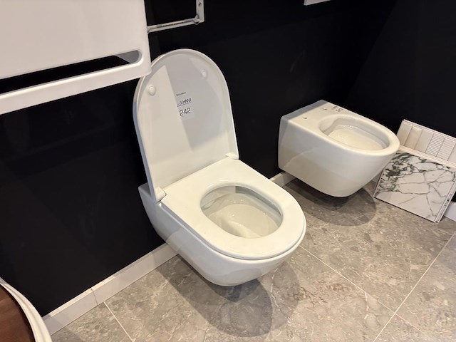 Wandcloset duravit. - afbeelding 1 van  2
