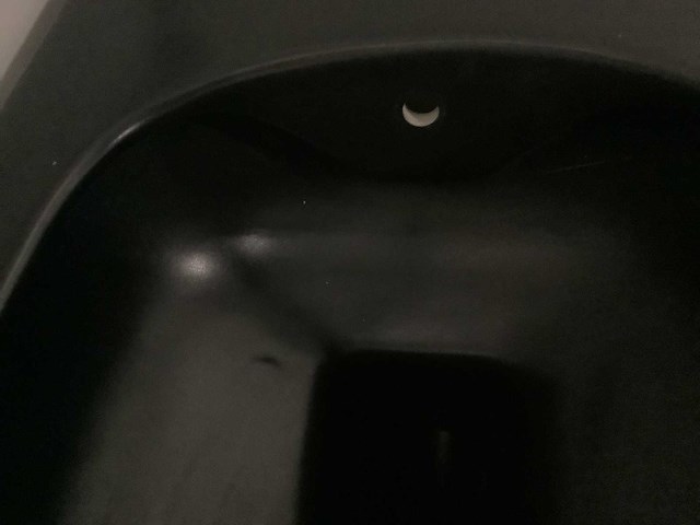 Wandcloset + gaten voor bidet. - afbeelding 4 van  6