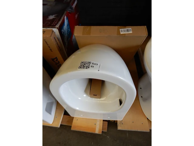 Wandcloset met zitting, clou, wit - afbeelding 1 van  4