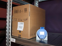 Wandcontactdoos cee32 blauw. 4 stuks. - afbeelding 2 van  2