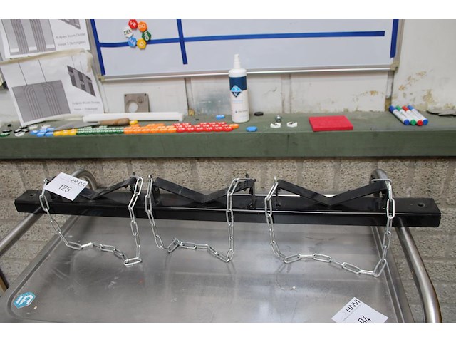 Wandgasflessenrek met drie posities breedte 90 cm. - afbeelding 1 van  2