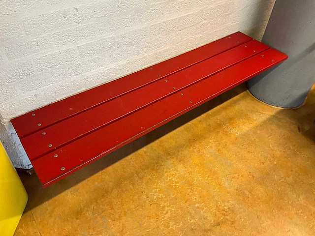Wandgemonteerde bank - afbeelding 1 van  3
